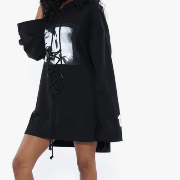 Fenty Puma Oversized Sweatshirt. Super cute/trendy. Size small - Picture 4 of 6